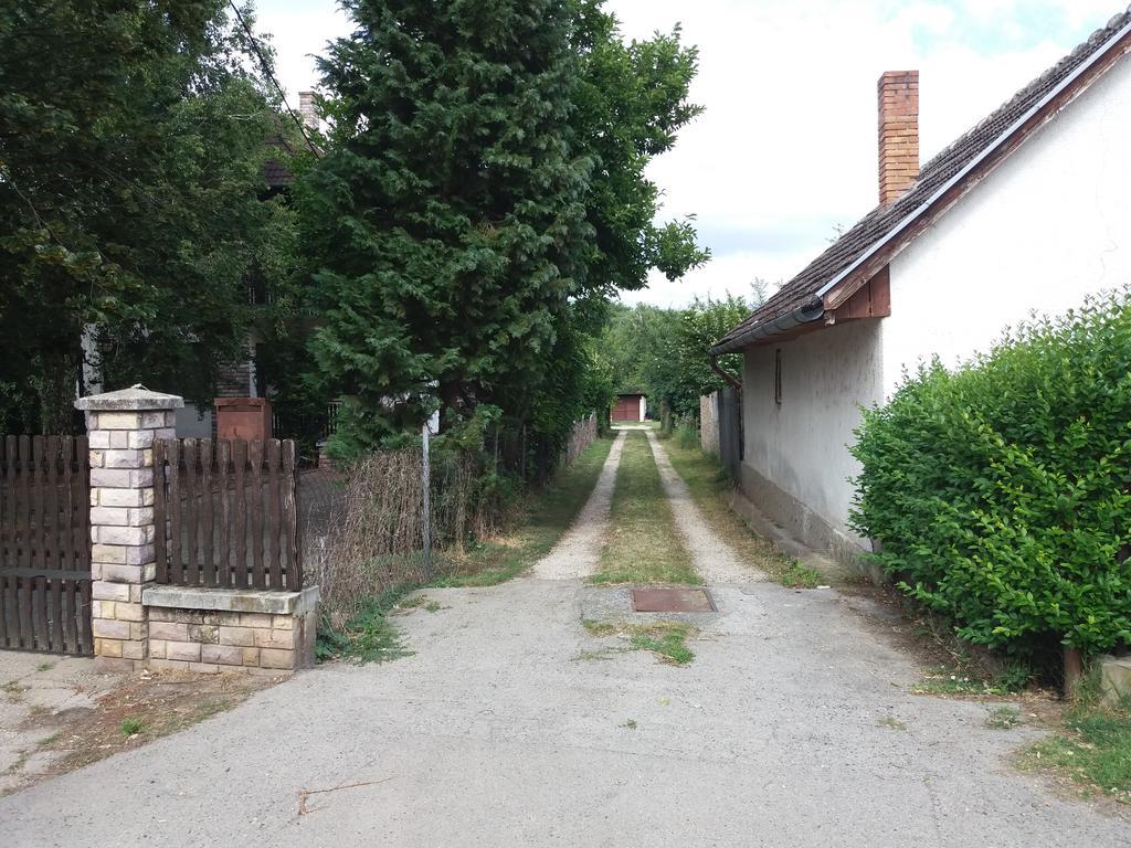 Margareta Apartman - Balatonlelle Exterior photo