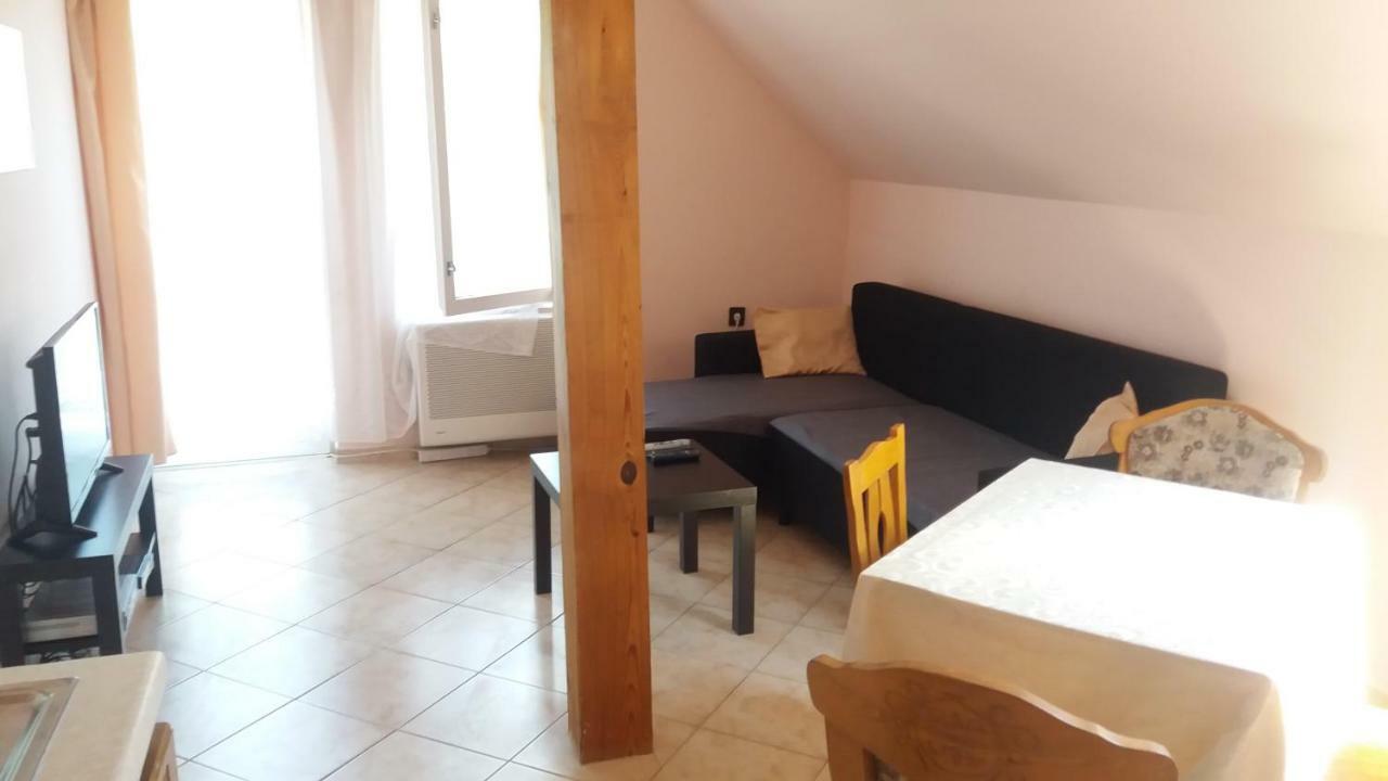 Margareta Apartman - Balatonlelle Exterior photo